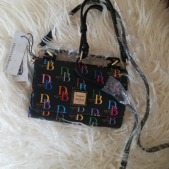 Dooney & Bourke Handbags - Dooney & Bourke Crossbody